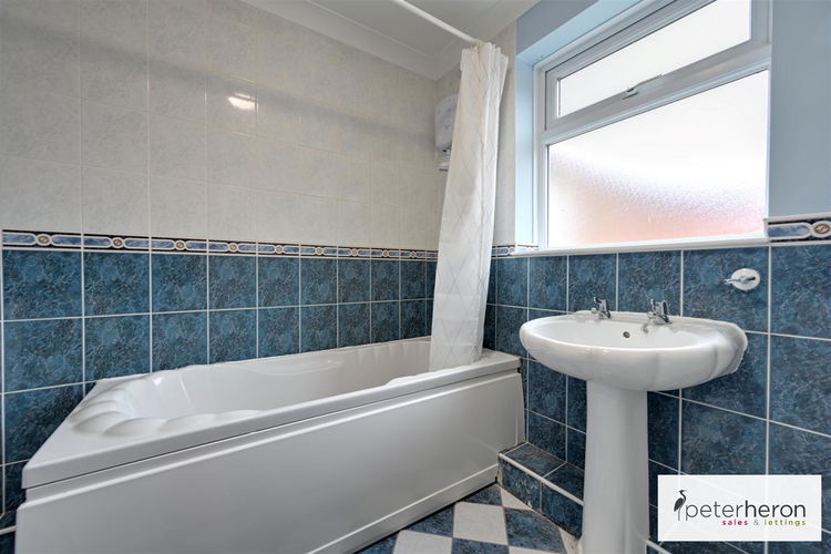 Bathroom - Picture 8 of 12