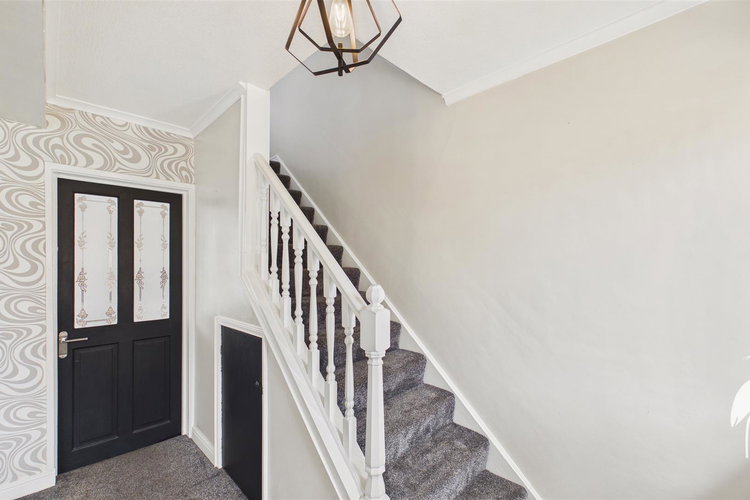 Entrance Hall - Picture 10 of 30