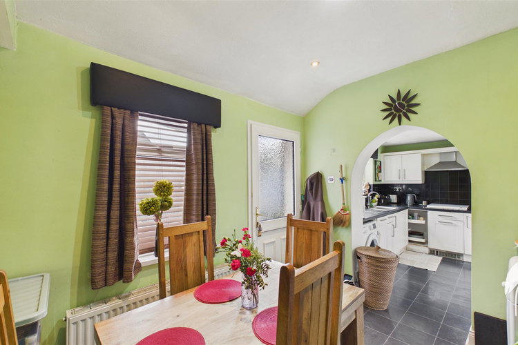 Dining Room - Picture 11 of 22