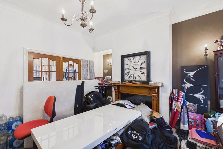 Living Room - Picture 5 of 22