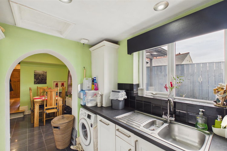 Kitchen - Picture 8 of 22