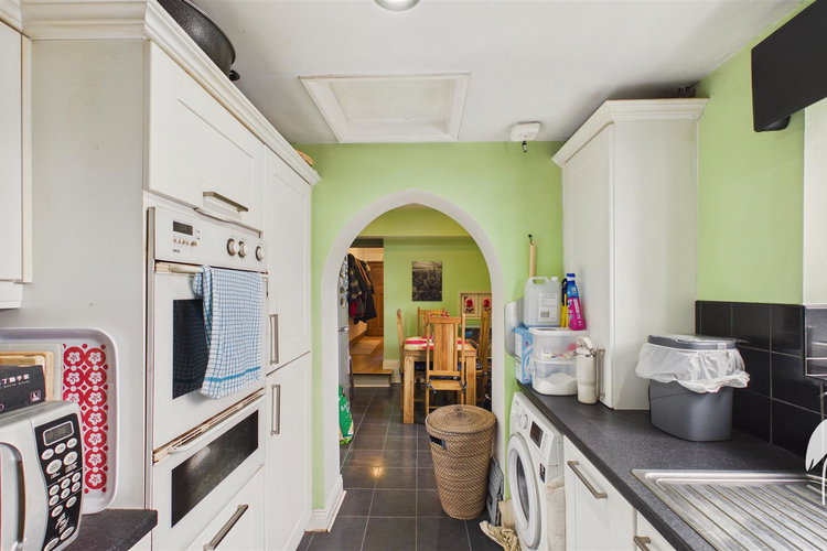 Kitchen - Picture 9 of 22