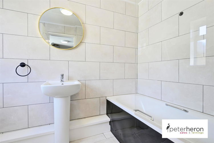 Bathroom - Picture 9 of 16