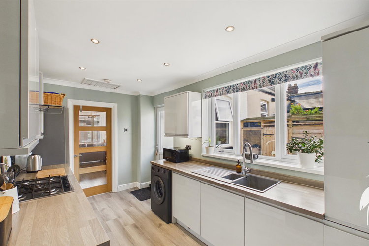 Kitchen - Picture 11 of 27