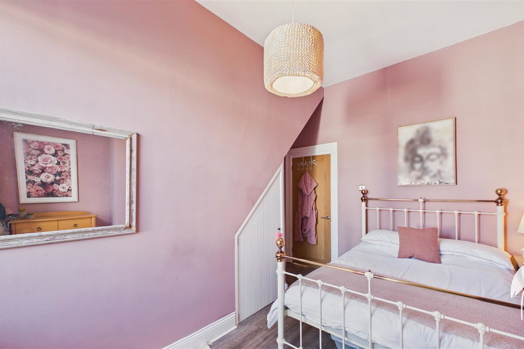 Bedroom 1 - Picture 17 of 27