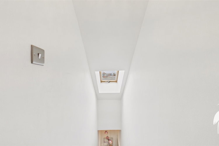 First Floor Landing - Picture 18 of 27