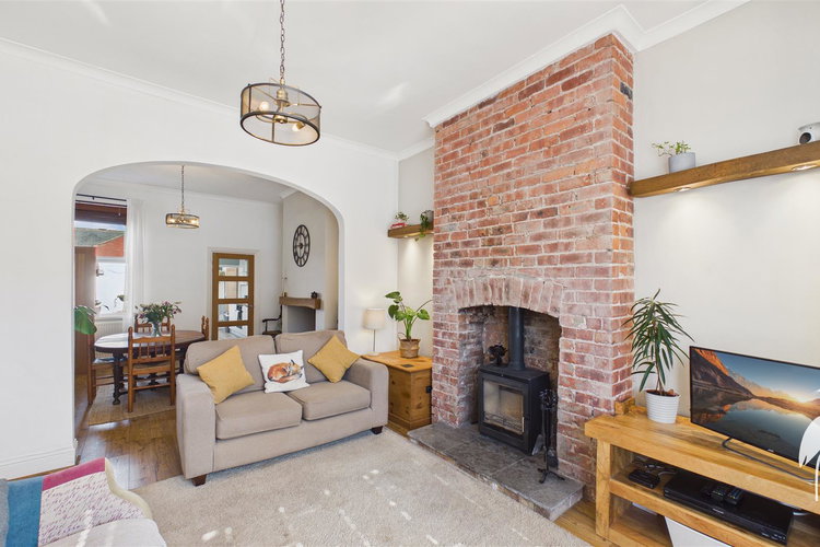 Lounge - Picture 3 of 27