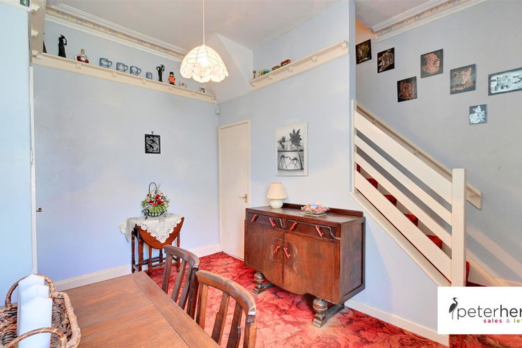 Dining Room - Picture 5 of 19