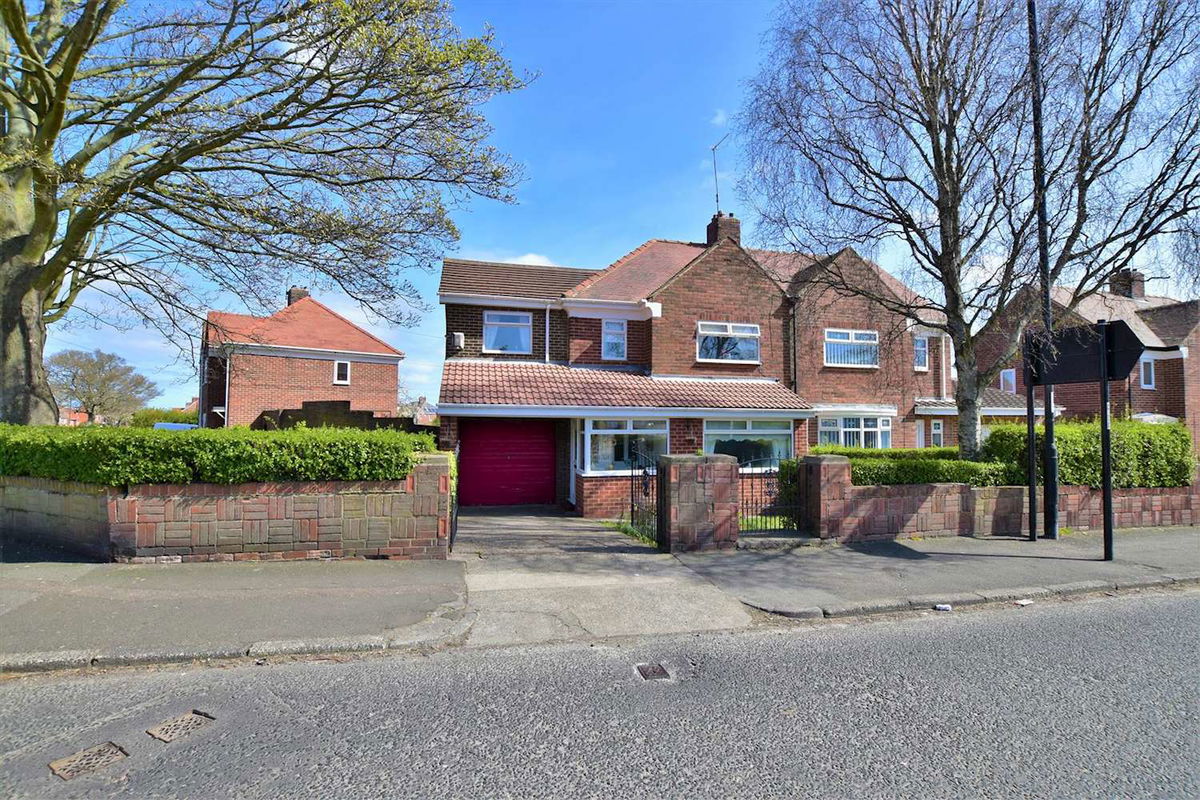 Hylton Castle Road, Sunderland, Tyne & Wear, SR5 3EF £155,000 from