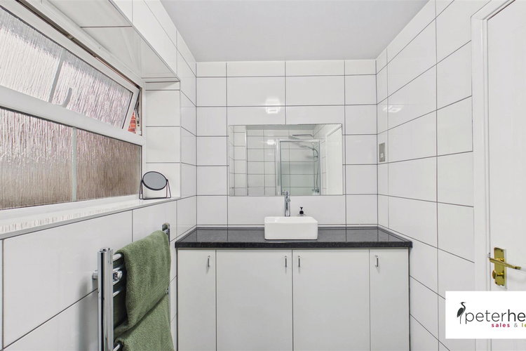 En-Suite Shower Room - Picture 17 of 26