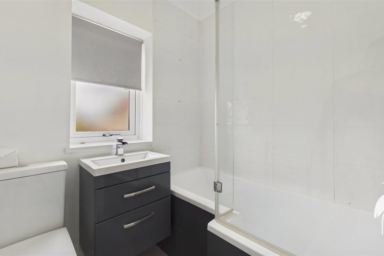 Bathroom - Picture 21 of 24