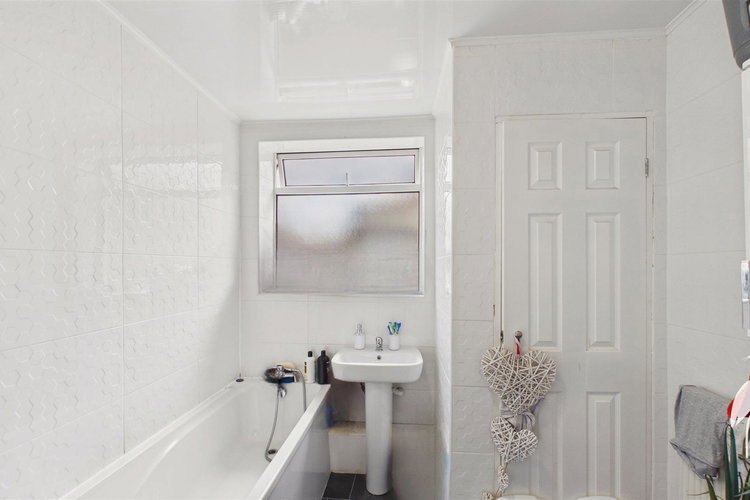 Bathroom - Picture 12 of 18