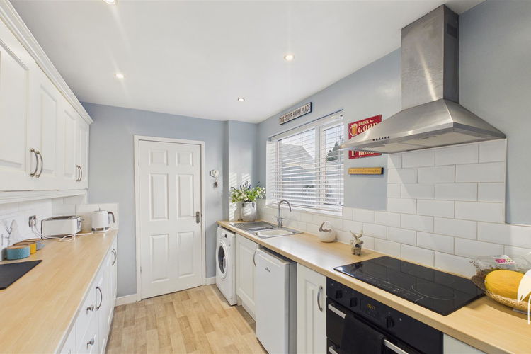 Kitchen - Picture 8 of 21