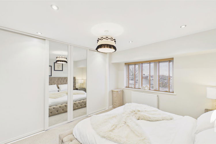 Bedroom 1 - Picture 23 of 35