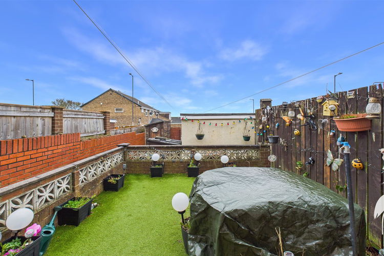 Outside - Picture 17 of 18