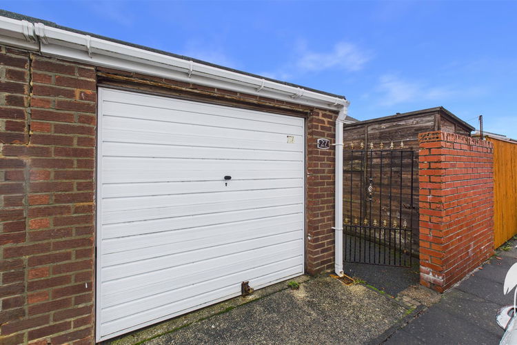 Garage - Picture 18 of 18