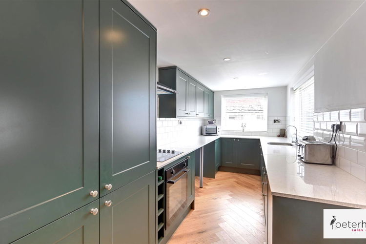Kitchen - Picture 4 of 13