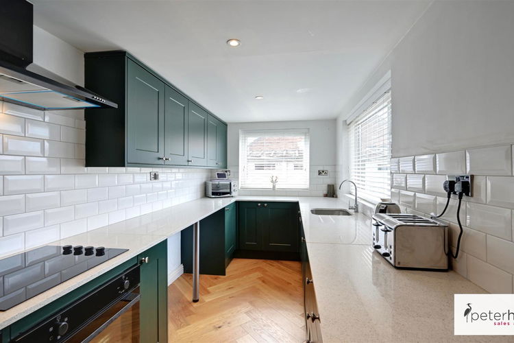 Kitchen - Picture 5 of 13
