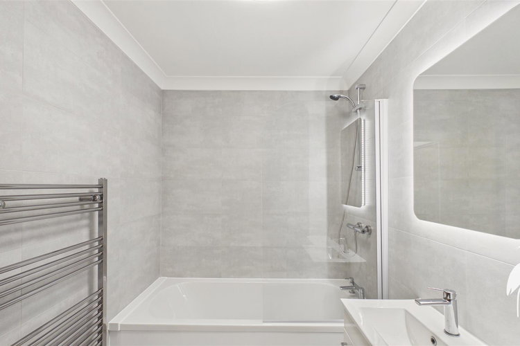 Bathroom - Picture 13 of 15
