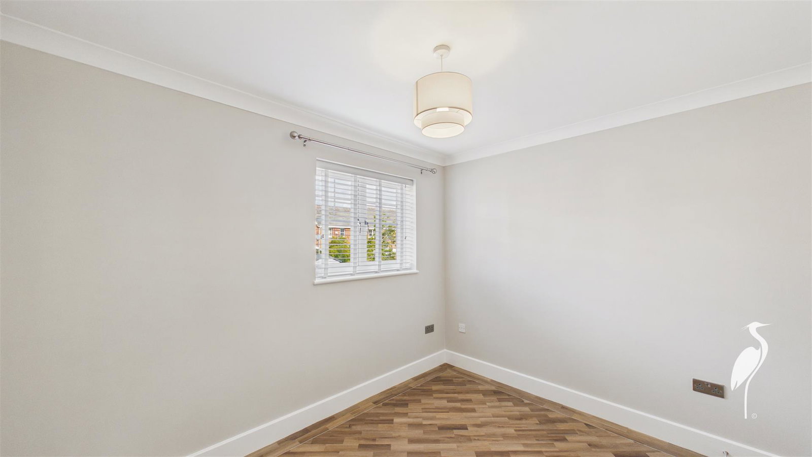 1049097