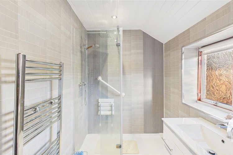 Showerroom - Picture 19 of 24