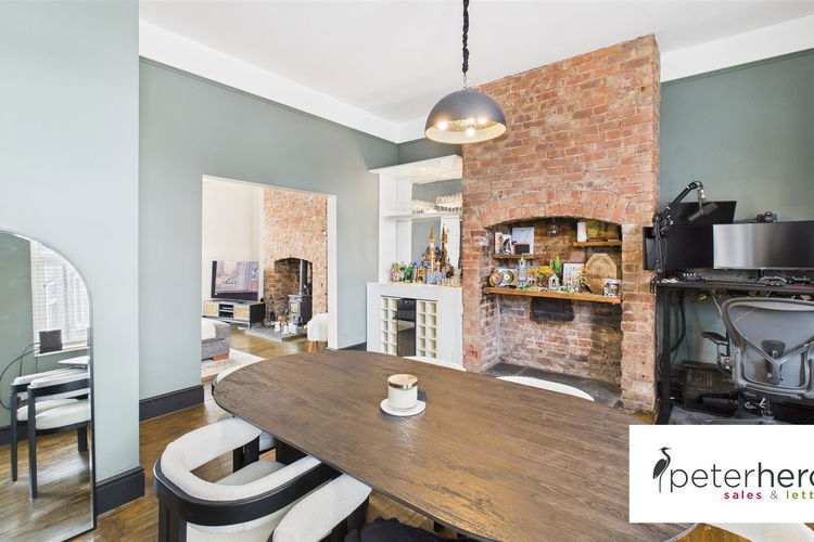 Dining Room - Picture 6 of 21