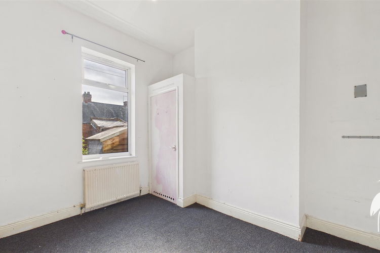 Dining Area - Picture 4 of 14