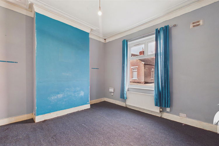 Bedroom 1 - Picture 8 of 14