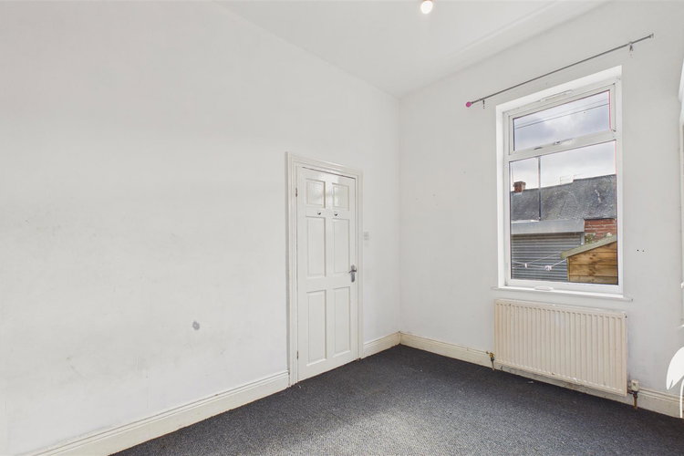 Bedroom 2 - Picture 10 of 14