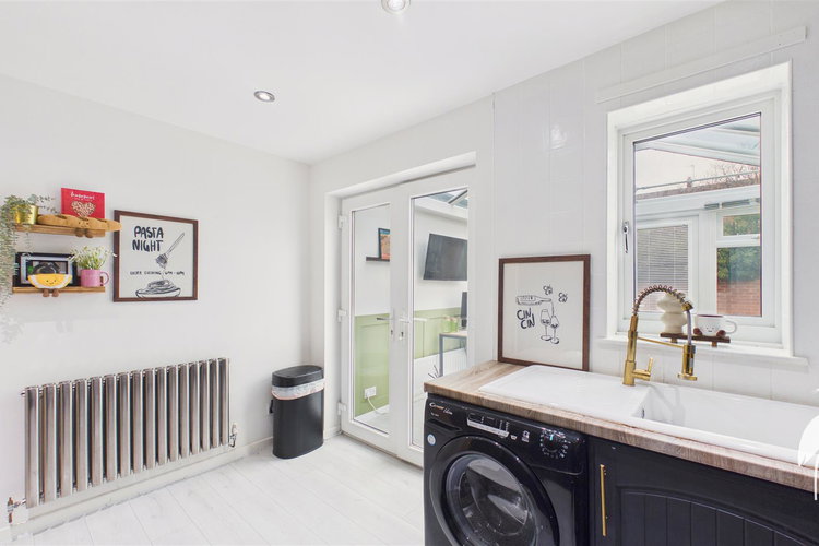 Kitchen - Picture 8 of 21