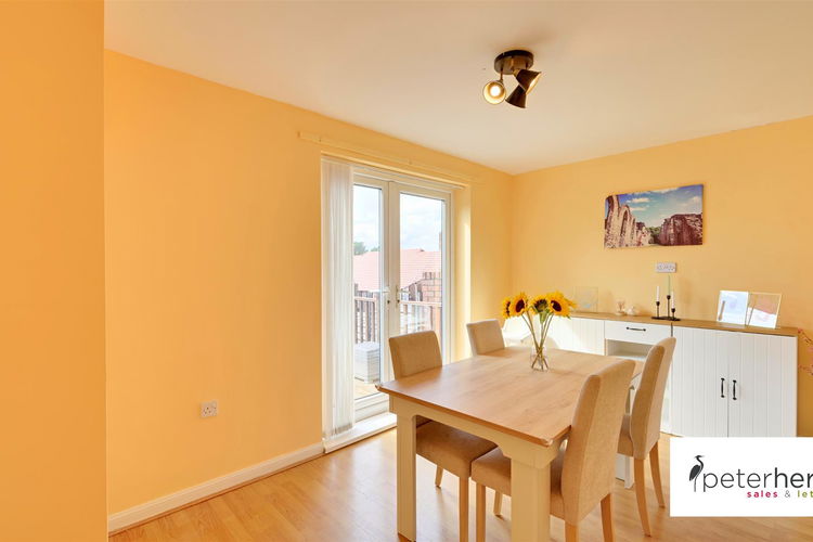 Dining Room - Picture 4 of 26