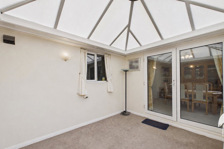 Conservatory - Picture 9 of 25