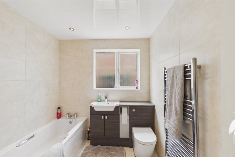 Bathroom - Picture 21 of 25