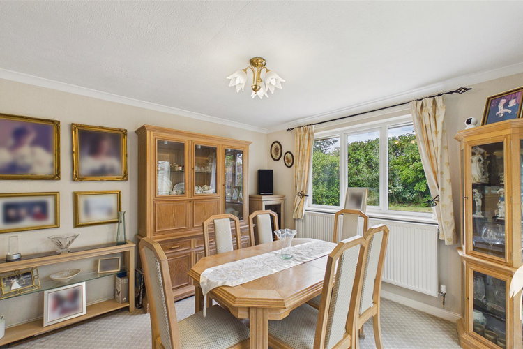 Dining Room - Picture 6 of 25