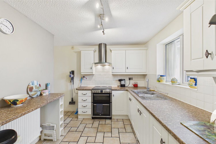 Kitchen - Picture 10 of 25