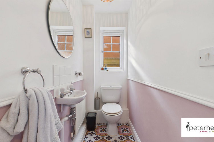 Cloakroom/WC - Picture 15 of 37