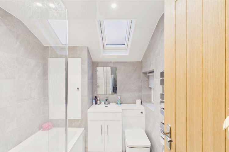 Bathroom - Picture 20 of 23