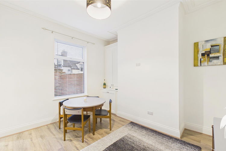 Dining Room - Picture 4 of 23