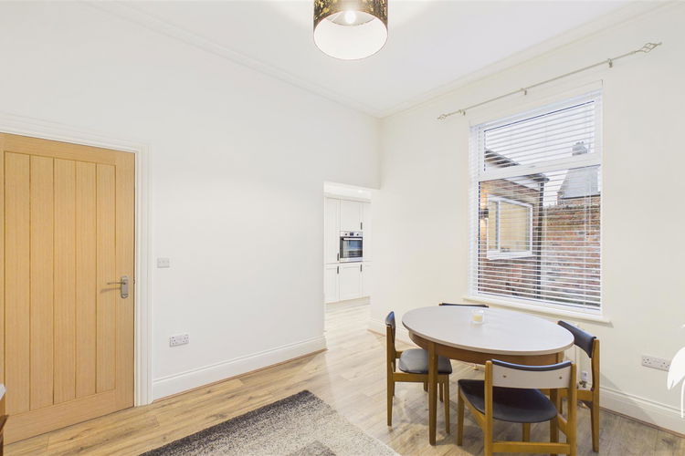 Dining Room - Picture 5 of 23