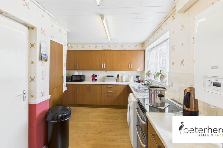 Kitchen - Picture 6 of 23