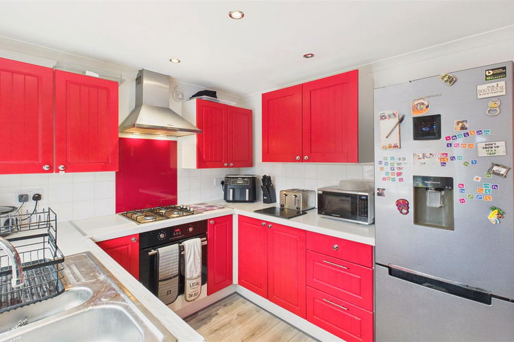 Kitchen - Picture 6 of 15