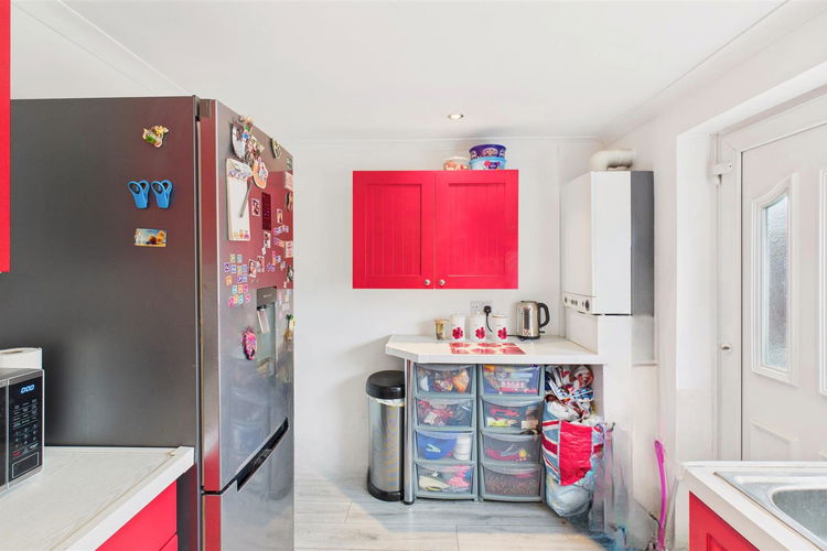 Kitchen - Picture 7 of 15