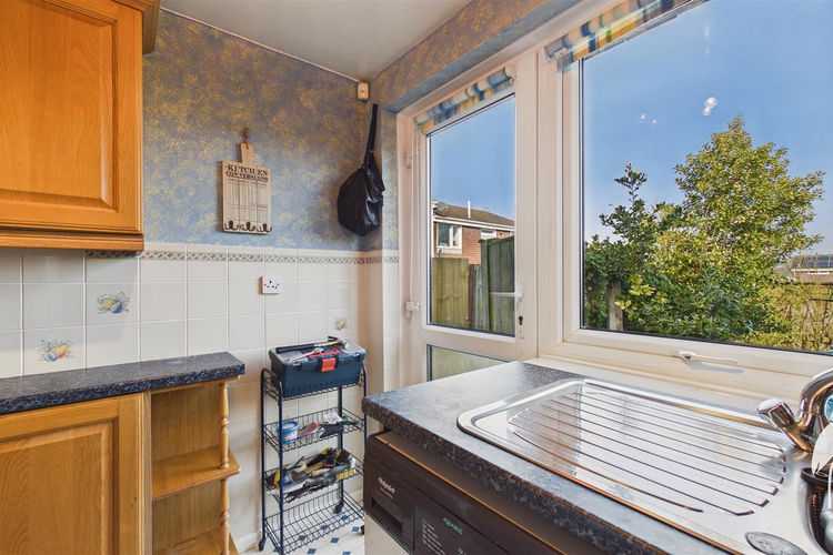 Kitchen - Picture 7 of 15