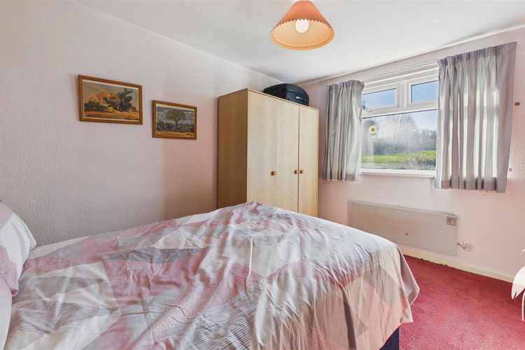 Bedroom 1 - Picture 8 of 15