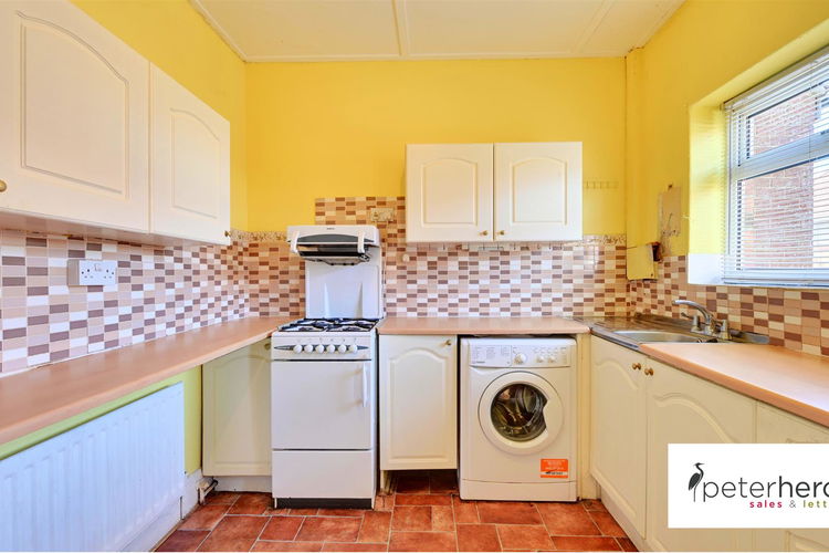 Kitchen - Picture 5 of 16