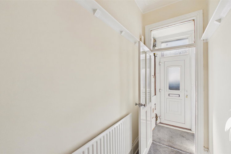 Entrance Hall - Picture 7 of 16