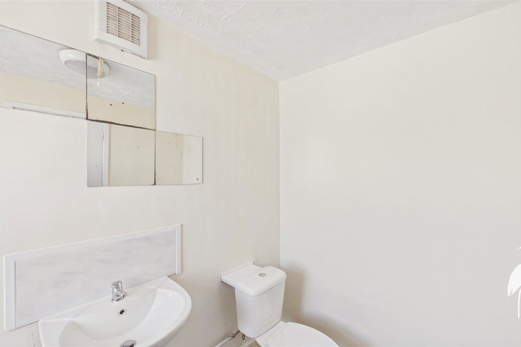 Bathroom - Picture 14 of 16