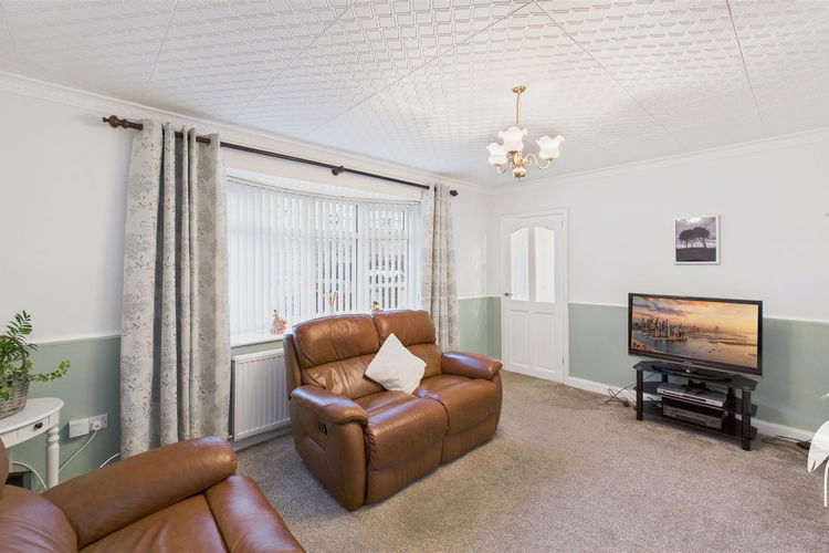 Lounge - Picture 4 of 23