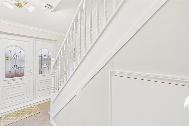 Entrance Hall - Picture 10 of 23