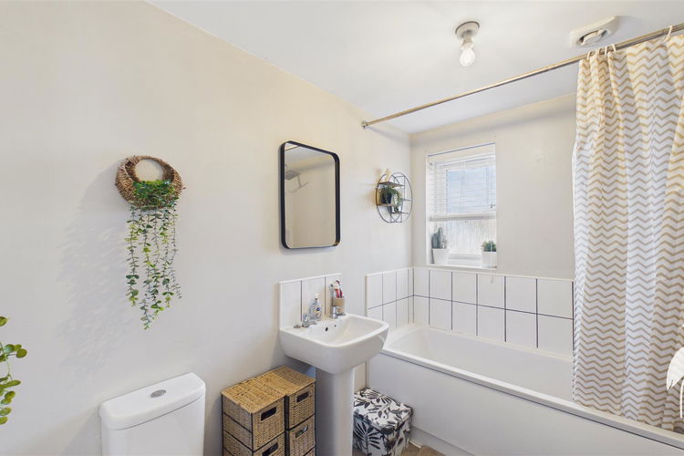 Bathroom - Picture 30 of 36